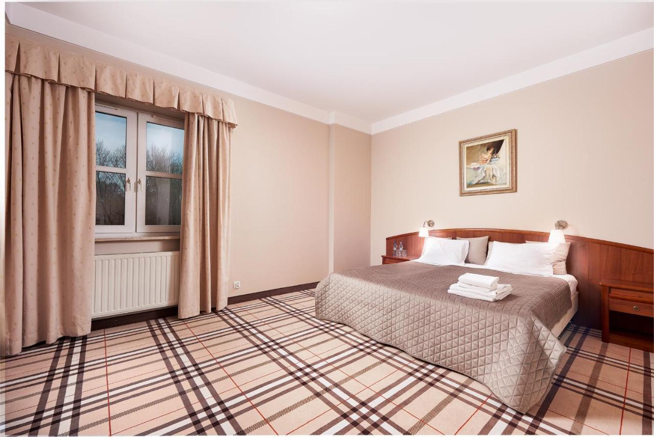 Hotel Anton By Dns Pruszków Extérieur photo
